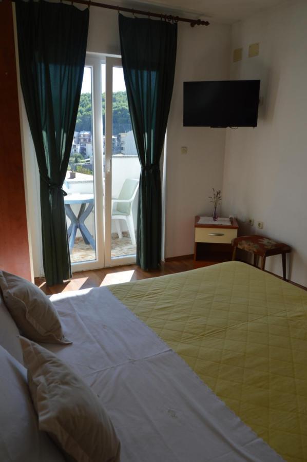 Apartman Mare Drvenik  Exteriör bild
